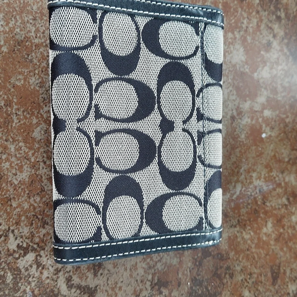Coach wallet - Picture 2 of 3